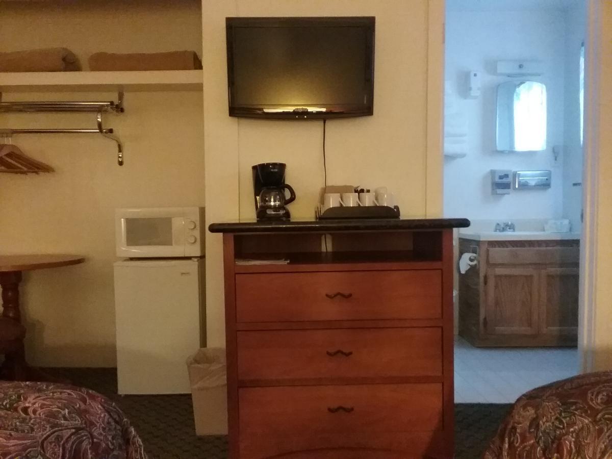 Cedar Lodge Dunsmuir Εξωτερικό φωτογραφία