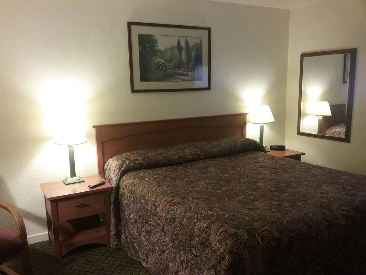 Cedar Lodge Dunsmuir Εξωτερικό φωτογραφία