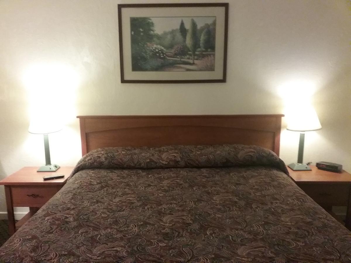 Cedar Lodge Dunsmuir Εξωτερικό φωτογραφία
