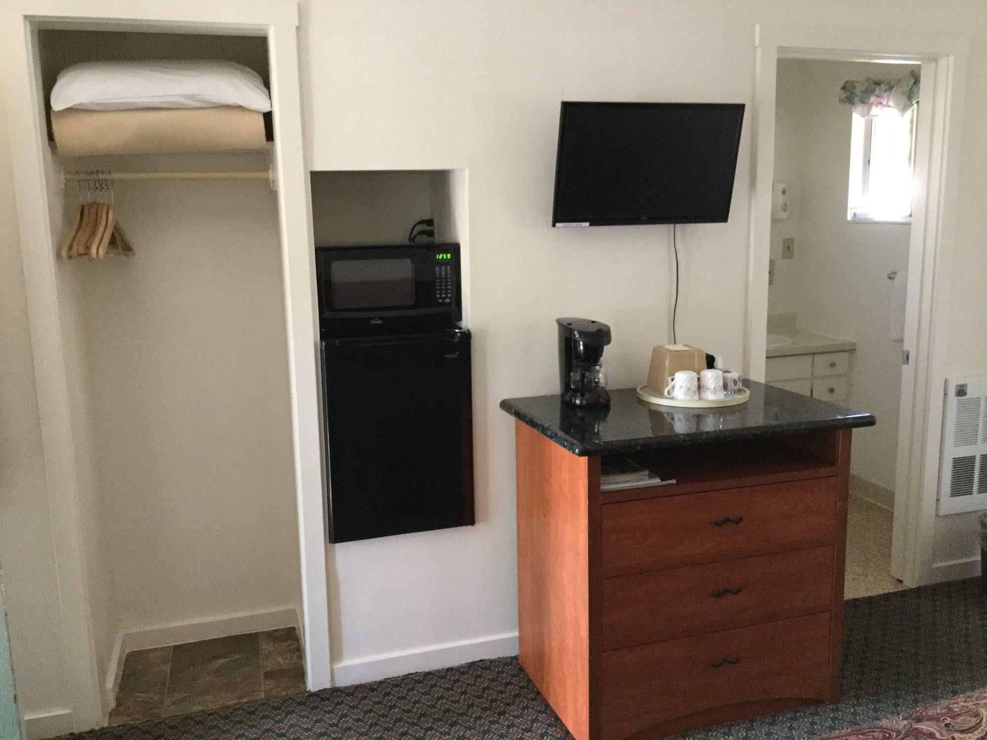 Cedar Lodge Dunsmuir Εξωτερικό φωτογραφία