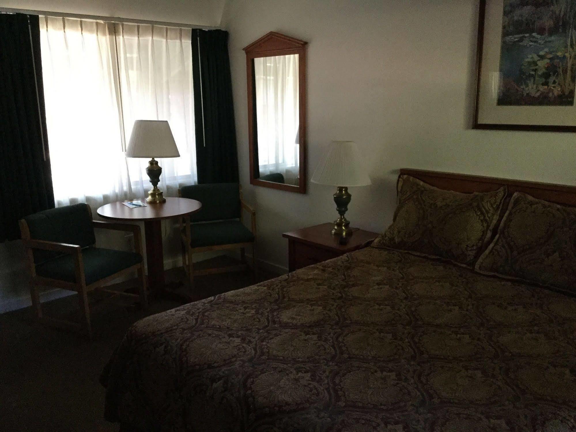 Cedar Lodge Dunsmuir Εξωτερικό φωτογραφία