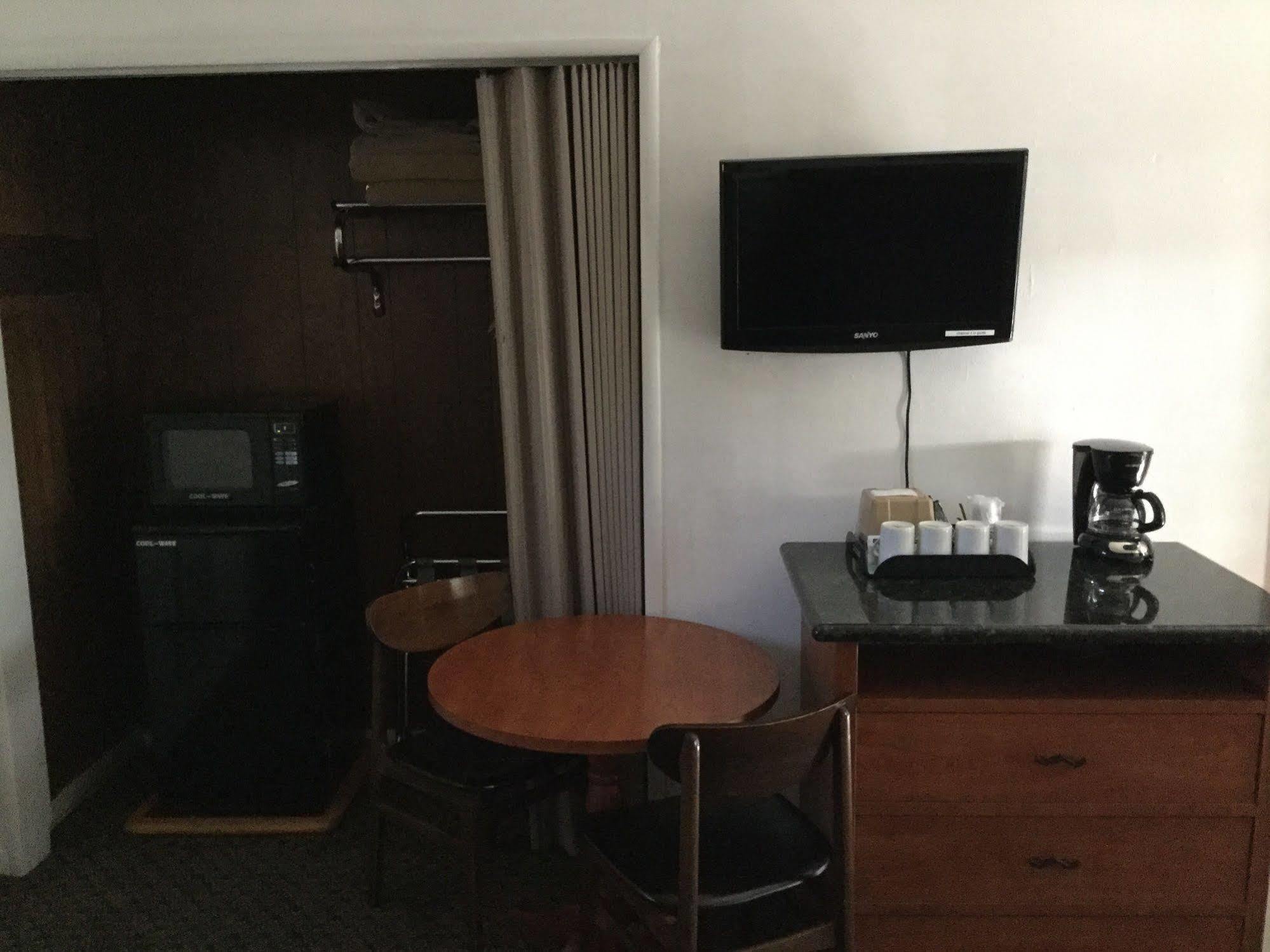 Cedar Lodge Dunsmuir Εξωτερικό φωτογραφία