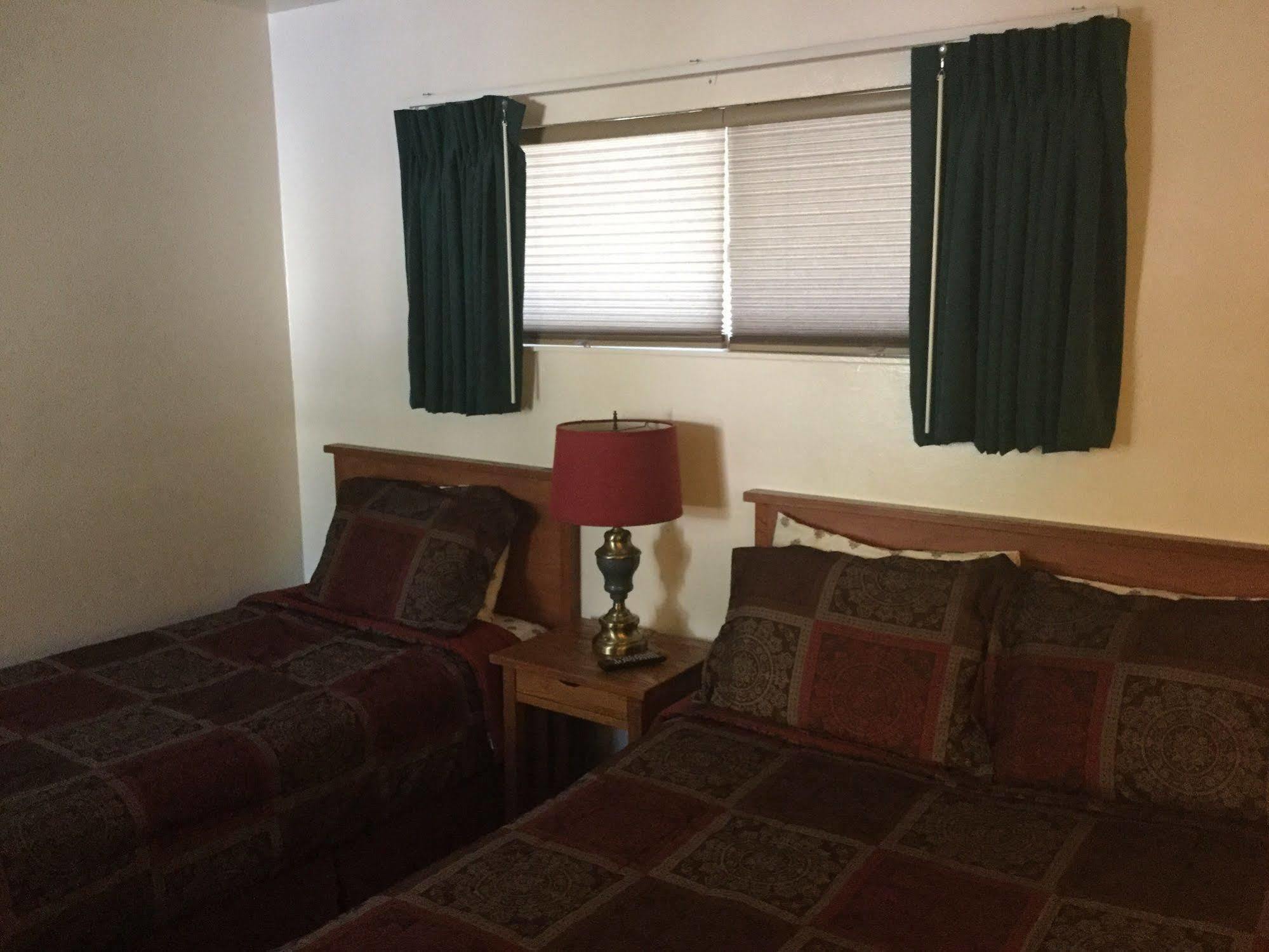 Cedar Lodge Dunsmuir Εξωτερικό φωτογραφία